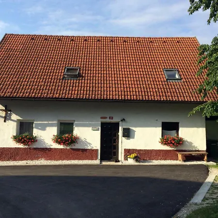 Apartma Stenar * Mojstrana