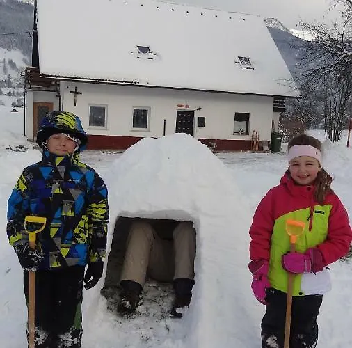 Apartma Stenar דירה מויסטראנה